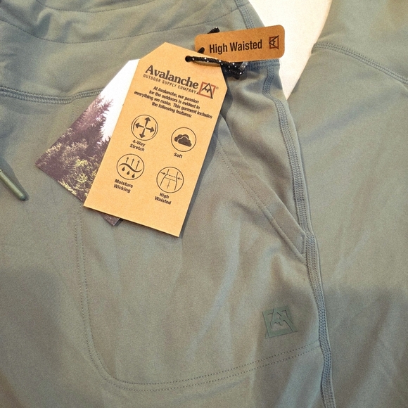 Avalanche Outdoor Supply Co. High Waisted Compression Leggings Size Large New - Picture 4 of 14